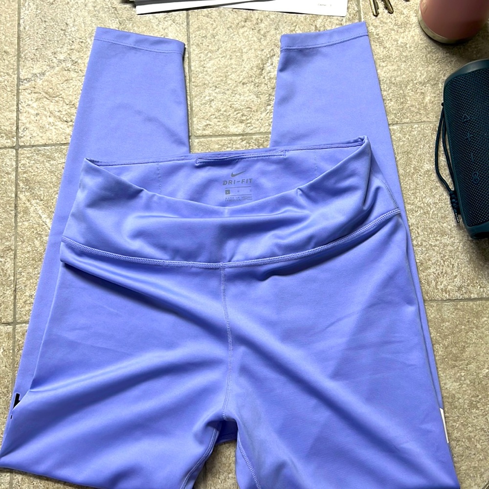 NWOT! Nike workout leggings